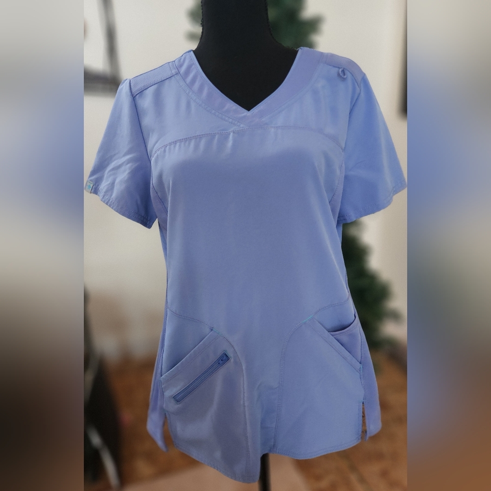 Womans scrub top size Small